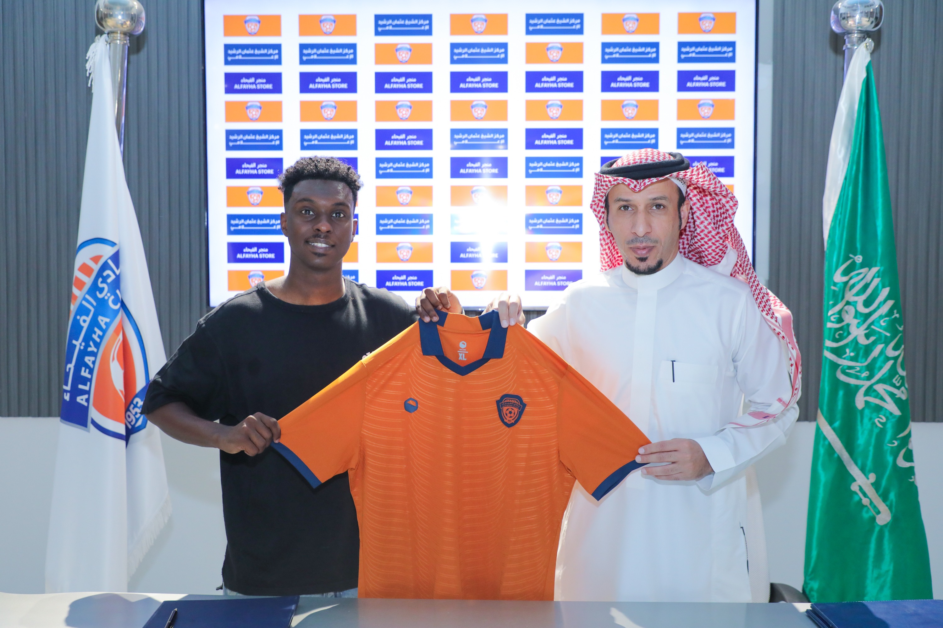 ‏مجلس إدارة نادي ⁧‫الفيحاء‬⁩ ينهي اجراءات التعاقد مع لاعب خط الوسط عمار الخيبري في صفقة انتقال حر لمدة 3 سنوات