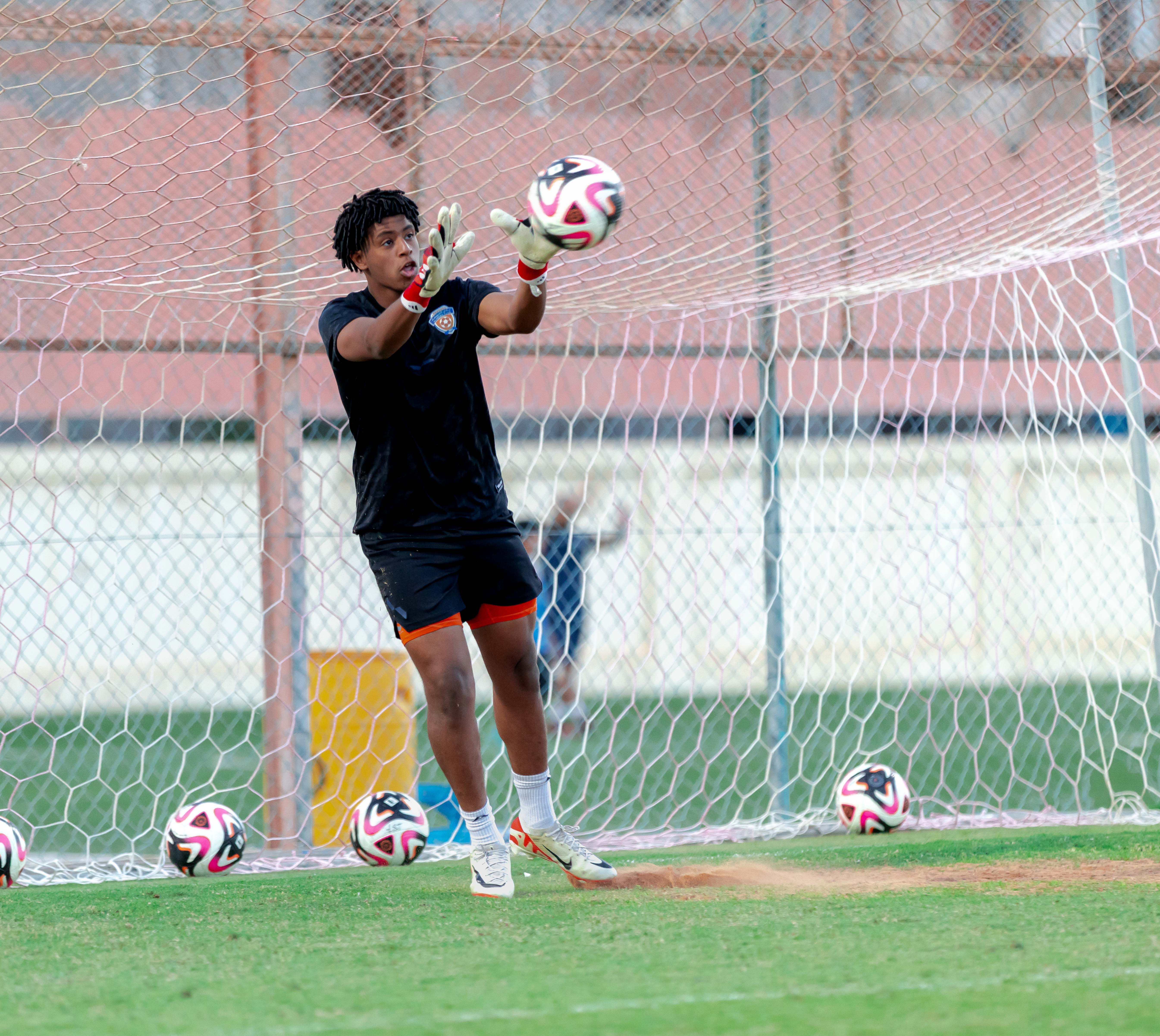 الفيحاء تحت 18 سنة يجري تمرينه الرئيس لمواجهة نظيره نادي الاتحاد