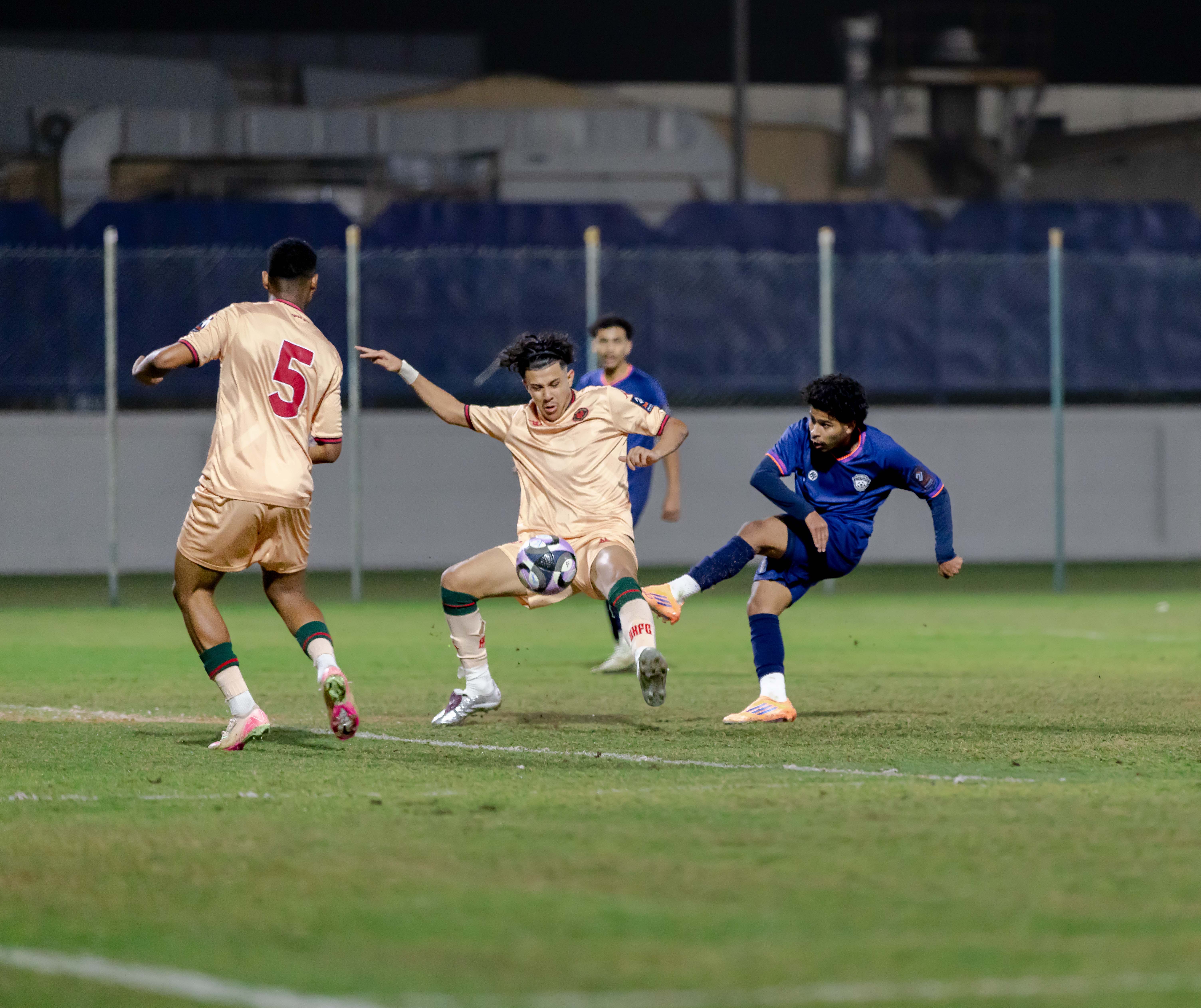 الفيحاء تحت 21 عامًا يتعادل مع نظيره الخلود ضمن الجولة التاسعة من دوري جوي للنخبة U21 .