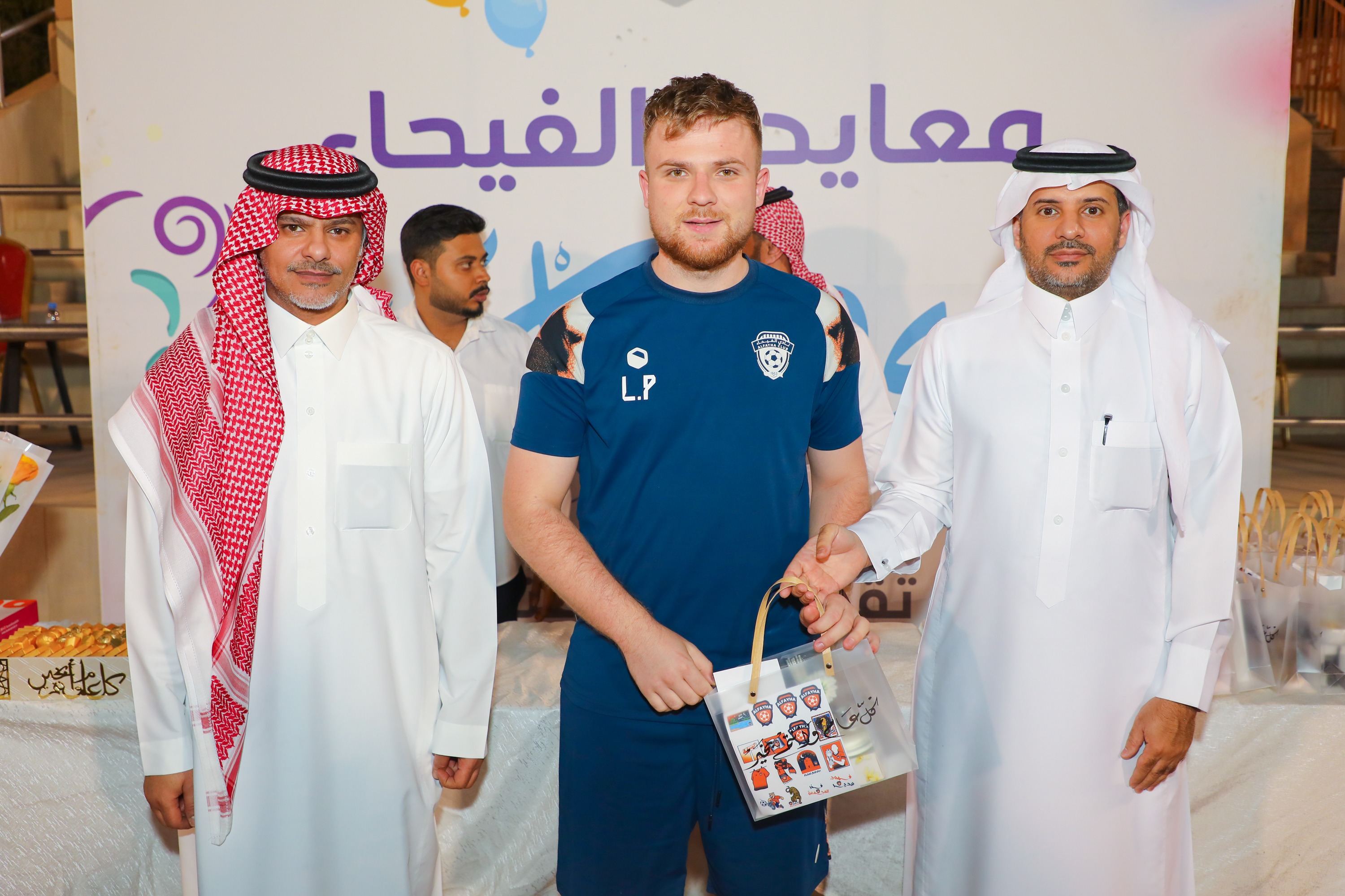 الفيحاء يستأنف تدريباته ويقيم حفل معايدة لمنسوبي الفريق الأول لكرك القدم